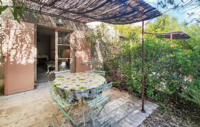 Amazing Home In Saint-Laurent-De-La-Cabrerisse